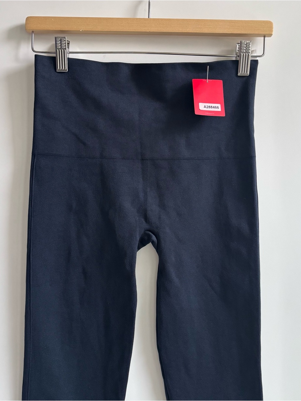 Spanx Look at Me Now Cropped Seamless Leggings Blue Size Large - Picture 3 of 16
